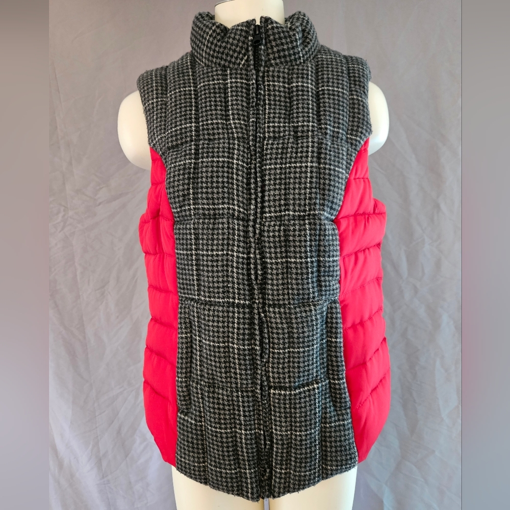 Ruff Hewn Plaid and Red Puffer Vest - Picture 4 of 11